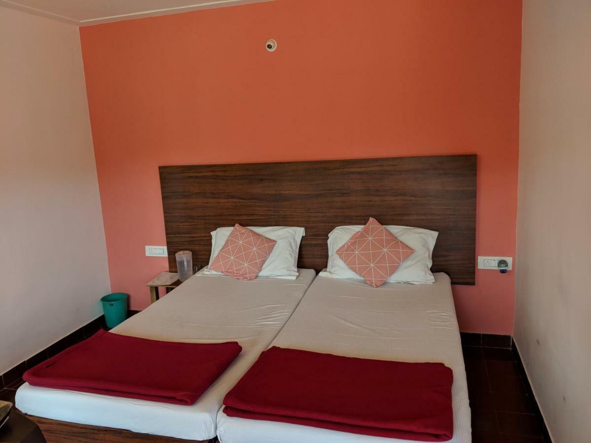 Reflections Guest House 우티 외부 사진